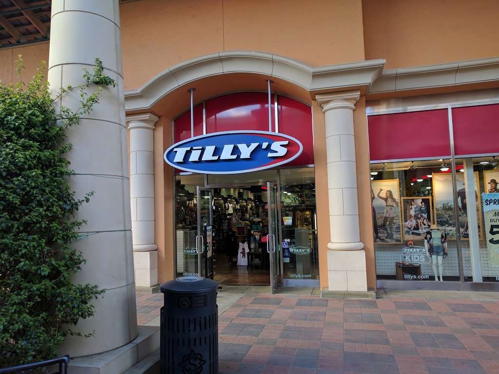 Tillys | 1555 Simi Town Center Way, Simi Valley, CA 93065, USA | Phone: (805) 579-0267