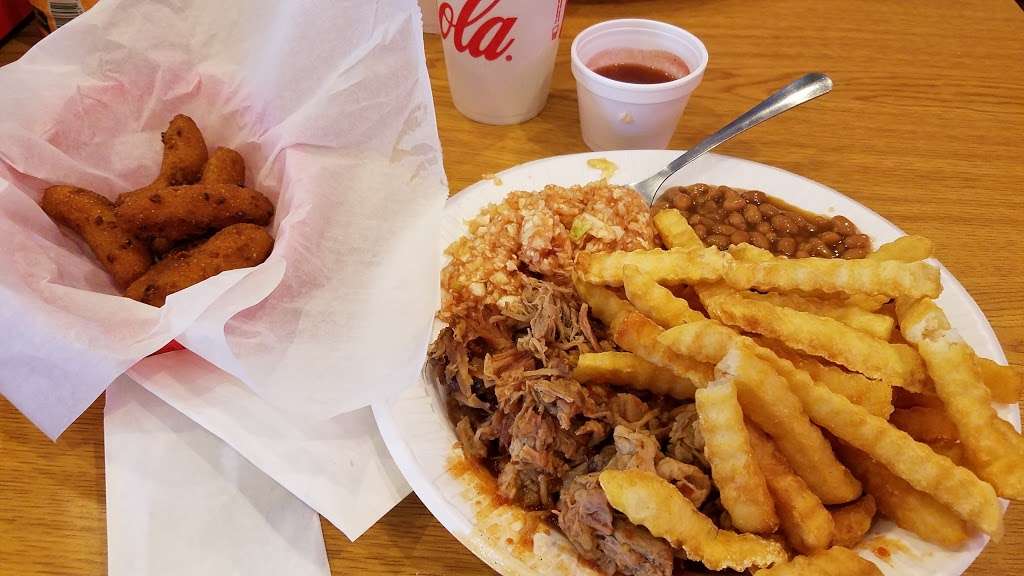 Hendrix Barbecue | 2488 Statesville Blvd, Salisbury, NC 28147, USA | Phone: (704) 633-9838