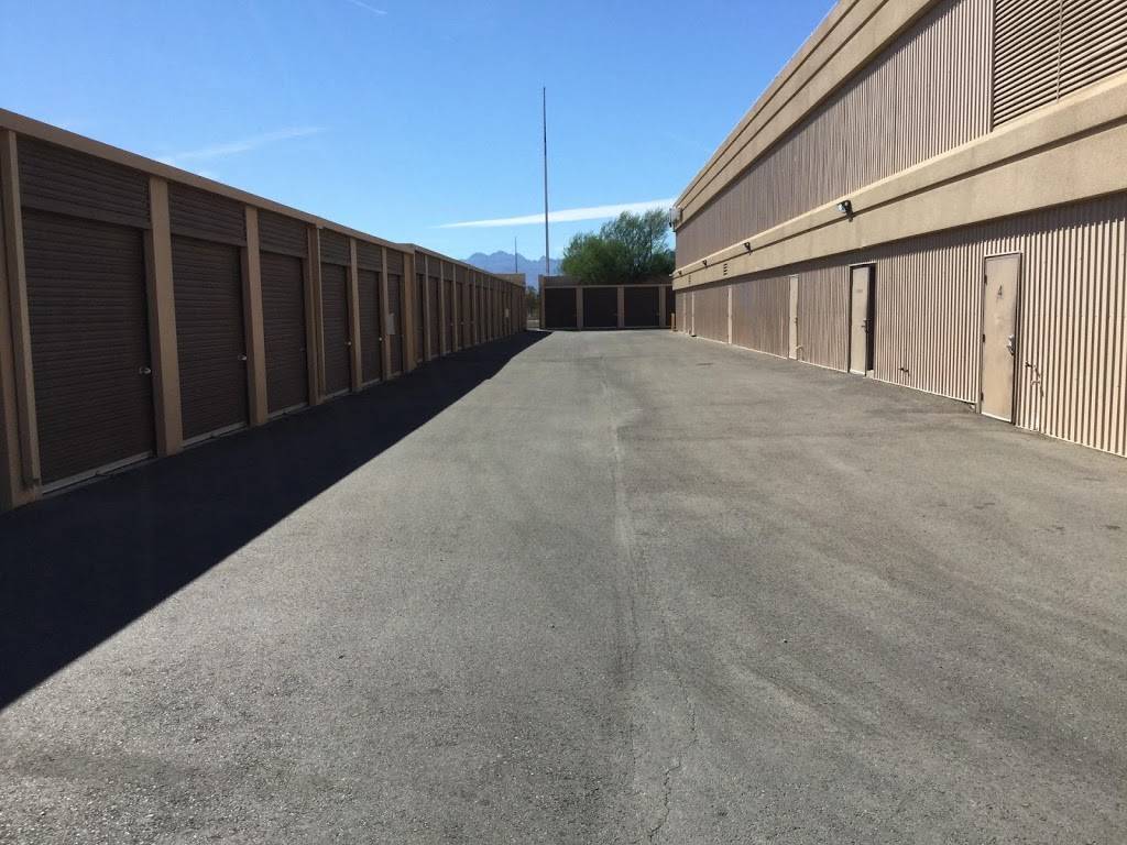 Life Storage - North Las Vegas | 4480 Berg St, North Las Vegas, NV 89081, USA | Phone: (702) 550-0132