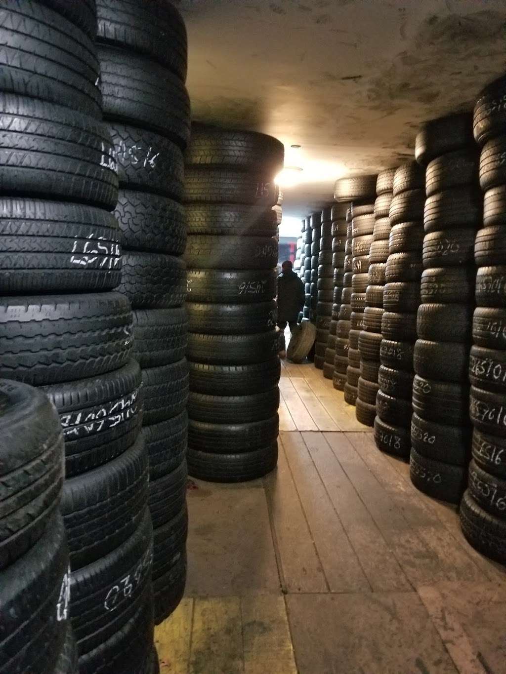 Tire shop | 90-15 Corona Ave, Flushing, NY 11373, USA | Phone: (646) 374-7365