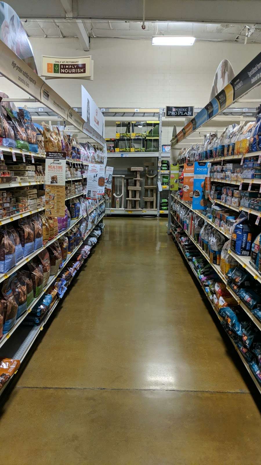 PetSmart | 2828 Campus Pkwy, Riverside, CA 92507, USA | Phone: (951) 653-8482
