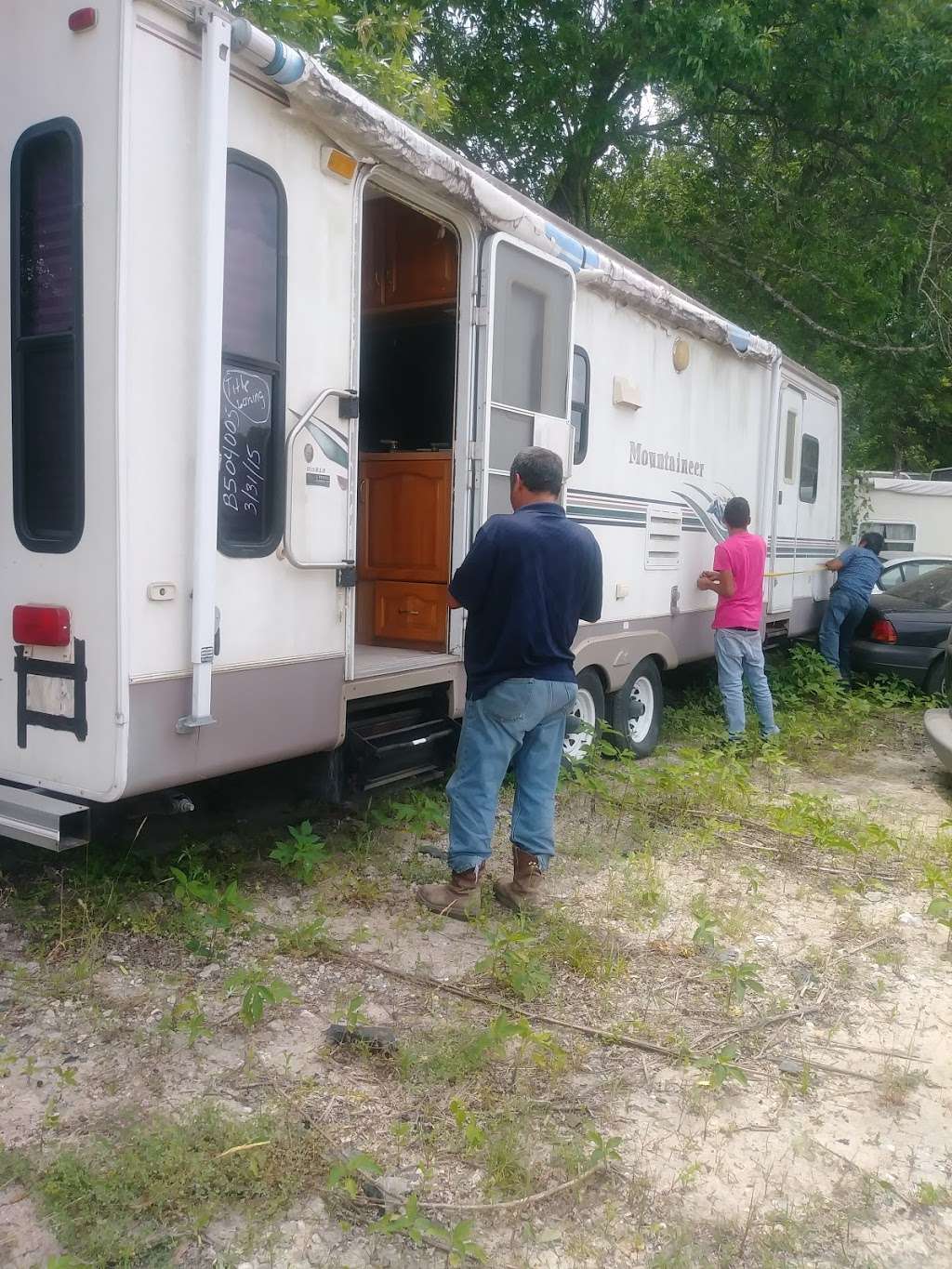 Crown Body Shop, LLC | 11837 W Montgomery Rd, Houston, TX 77086, USA | Phone: (281) 448-2771 Crown Body Shop, LLC | 11837 W Montgomery Rd, Houston, TX 77086, USA | Phone: (281) 448-2771