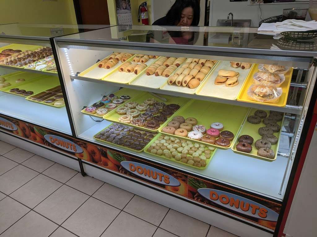 FM DONUTS | 1221 Flower Mound Rd #110, Flower Mound, TX 75028, USA | Phone: (972) 874-1250