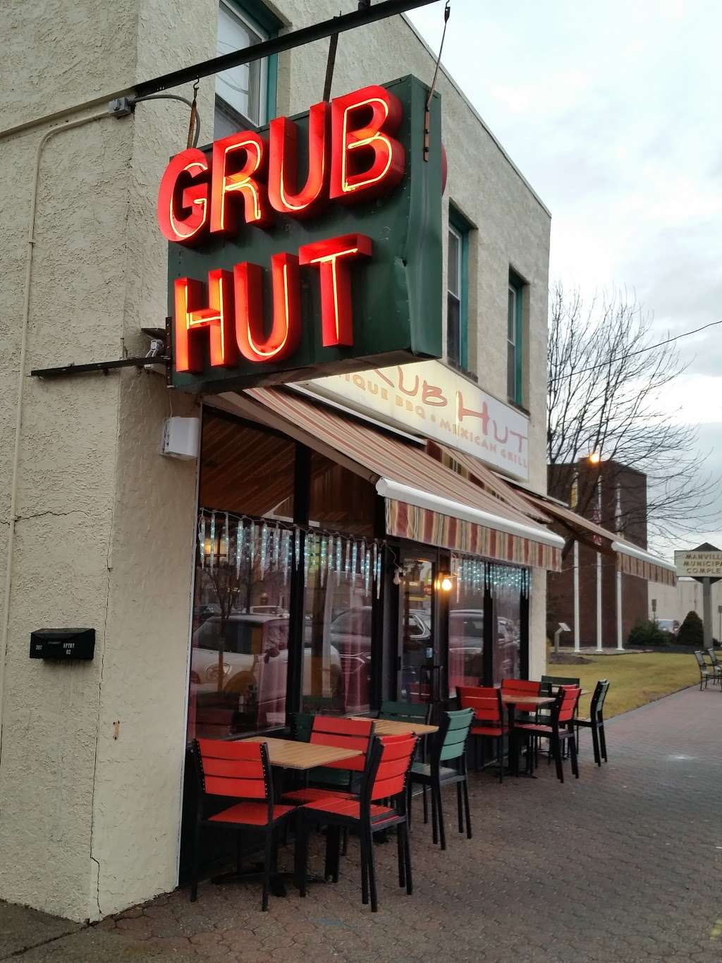 Grub Hut Unique BBQ & Mexican Grill | 307 N Main St, Manville, NJ 08835, USA | Phone: (908) 203-8003