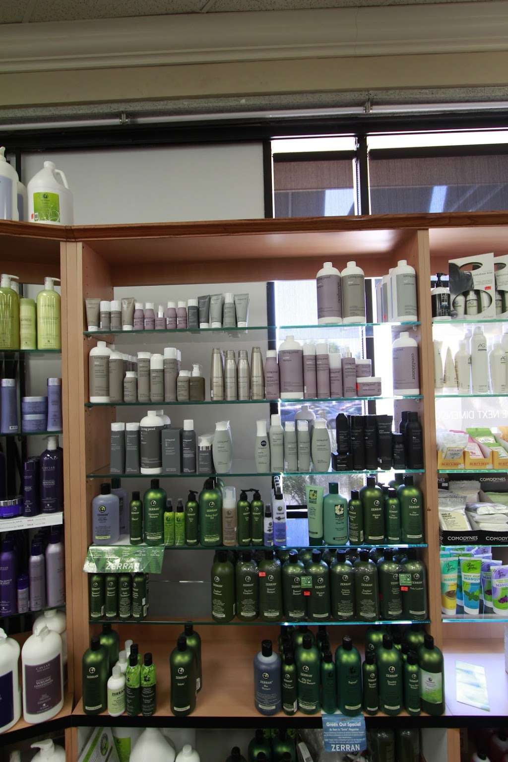 Hans Beauty Stor | 3849 E Foothill Blvd, Pasadena, CA 91107, USA | Phone: (626) 351-4776