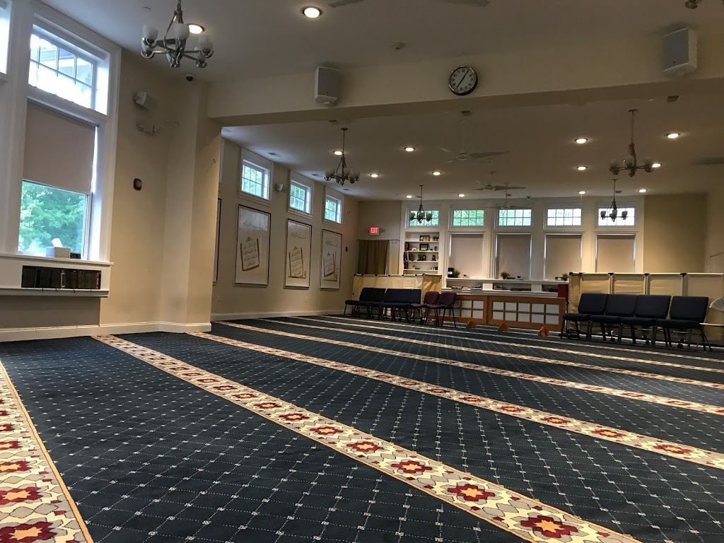 Yusuf Mosque | 186 Chestnut Hill Ave, Brighton, MA 02135, USA | Phone: (617) 254-1939