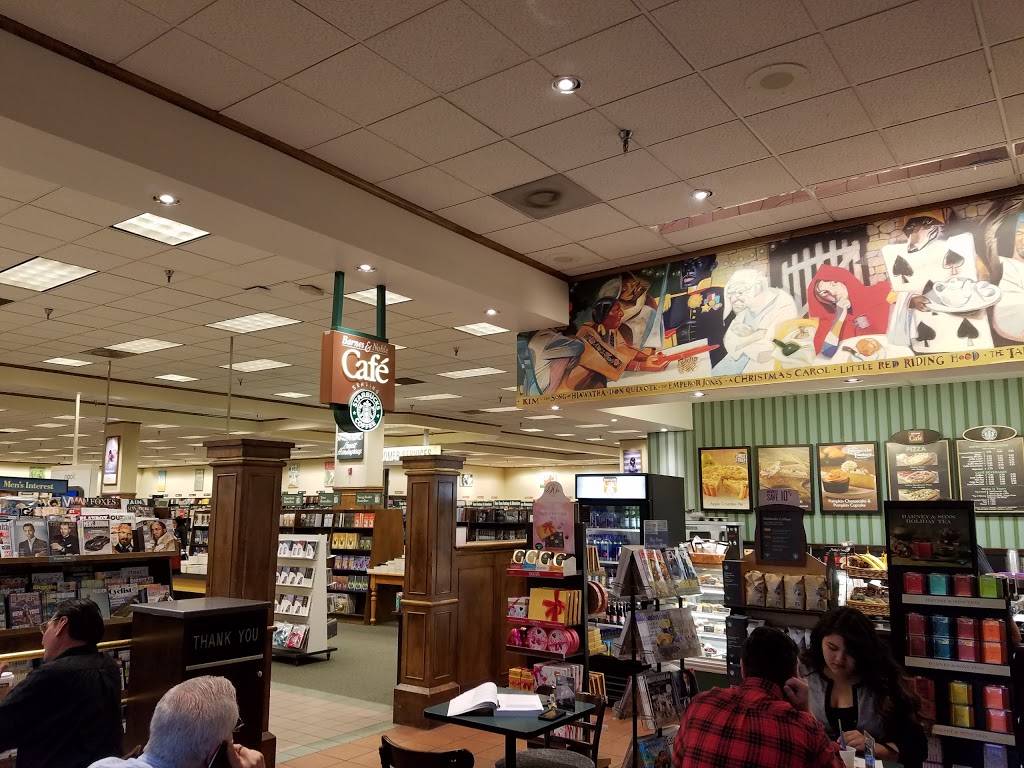 Barnes & Noble | 705 Sunland Park Dr, El Paso, TX 79912, USA | Phone: (915) 581-5353