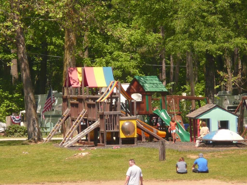 Indian Springs Campground | 981 Co Rd 64, Garrett, IN 46738, USA | Phone: (260) 357-5572