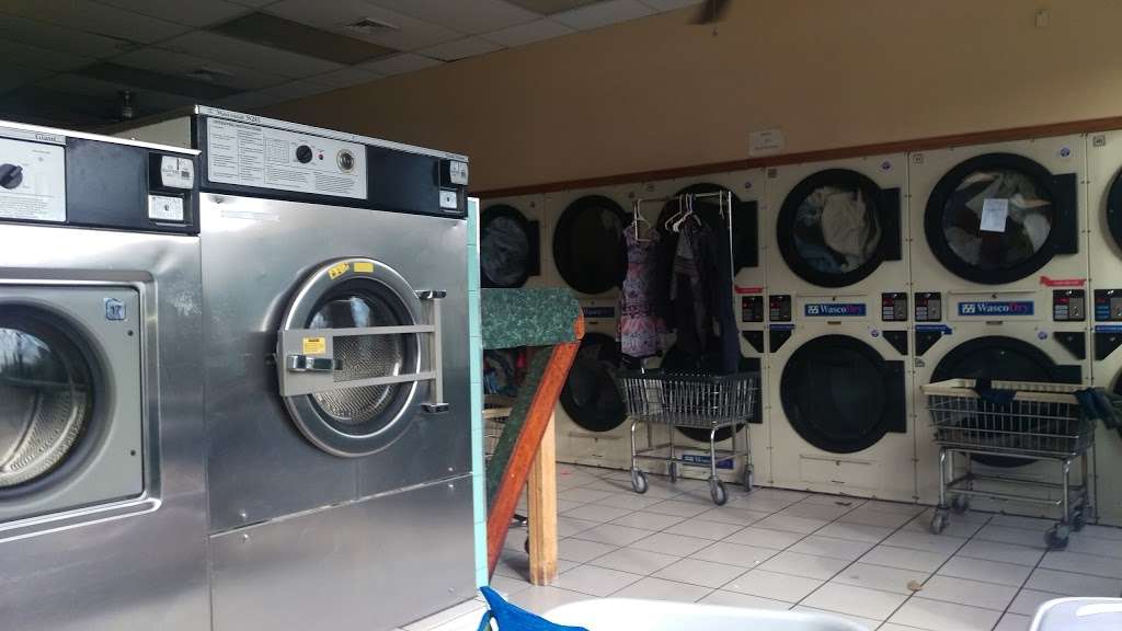 Stop & Wash Laundromat | 24 Union Ave, Wanaque, NJ 07465, USA | Phone: (973) 248-3188