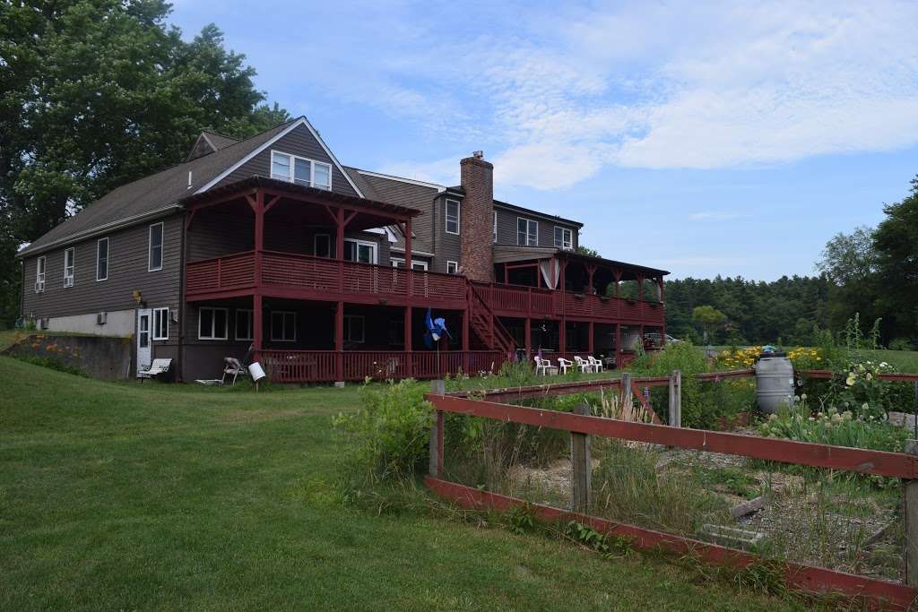 On Cranberry Pond Bed & Breakfast | 43 Fuller St, Middleborough, MA 02346, USA | Phone: (508) 946-0768