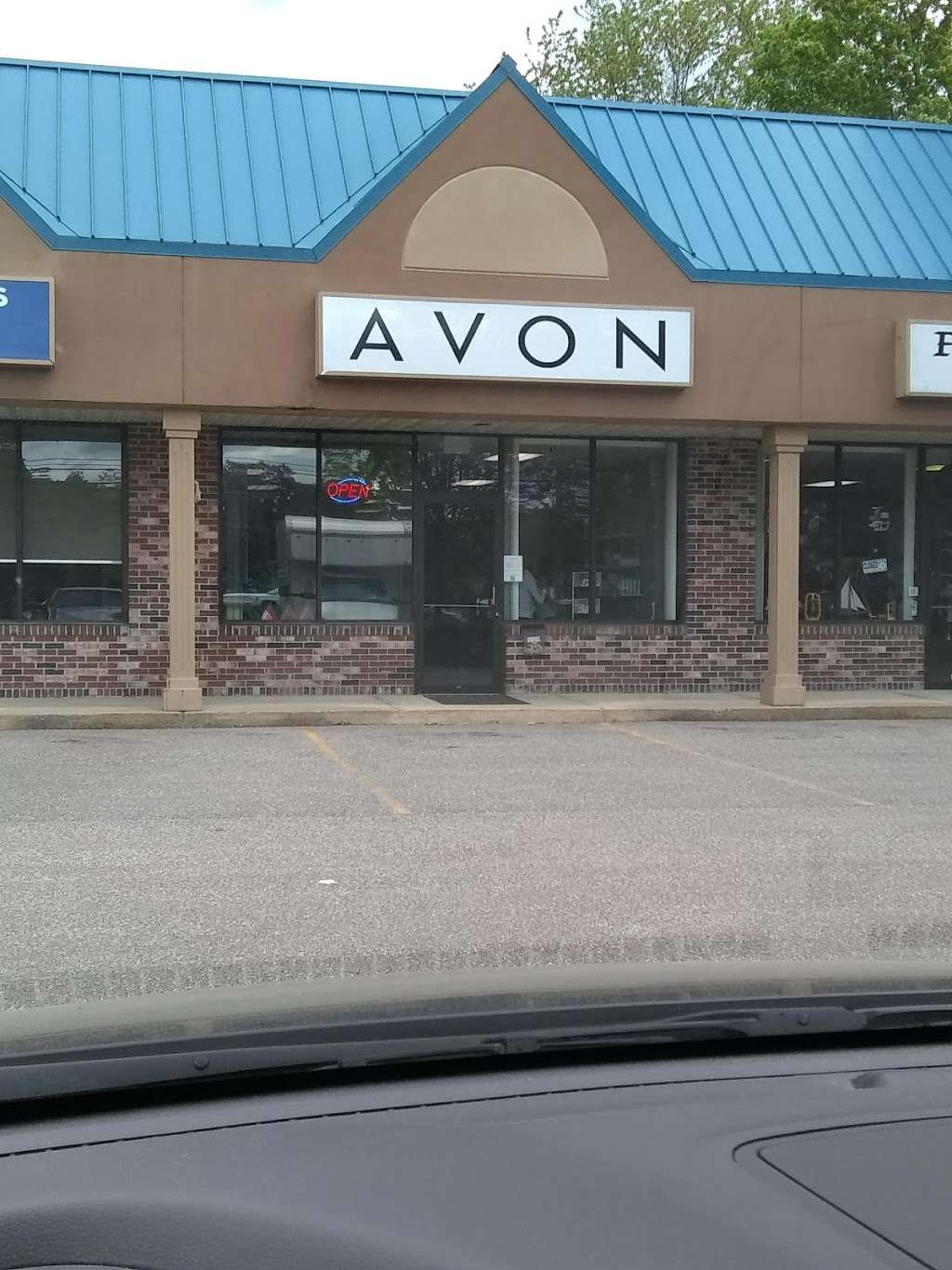 Avon Beauty Center | 30 Lowell Rd Unit 21, Hudson, NH 03051, USA | Phone: (603) 578-1920