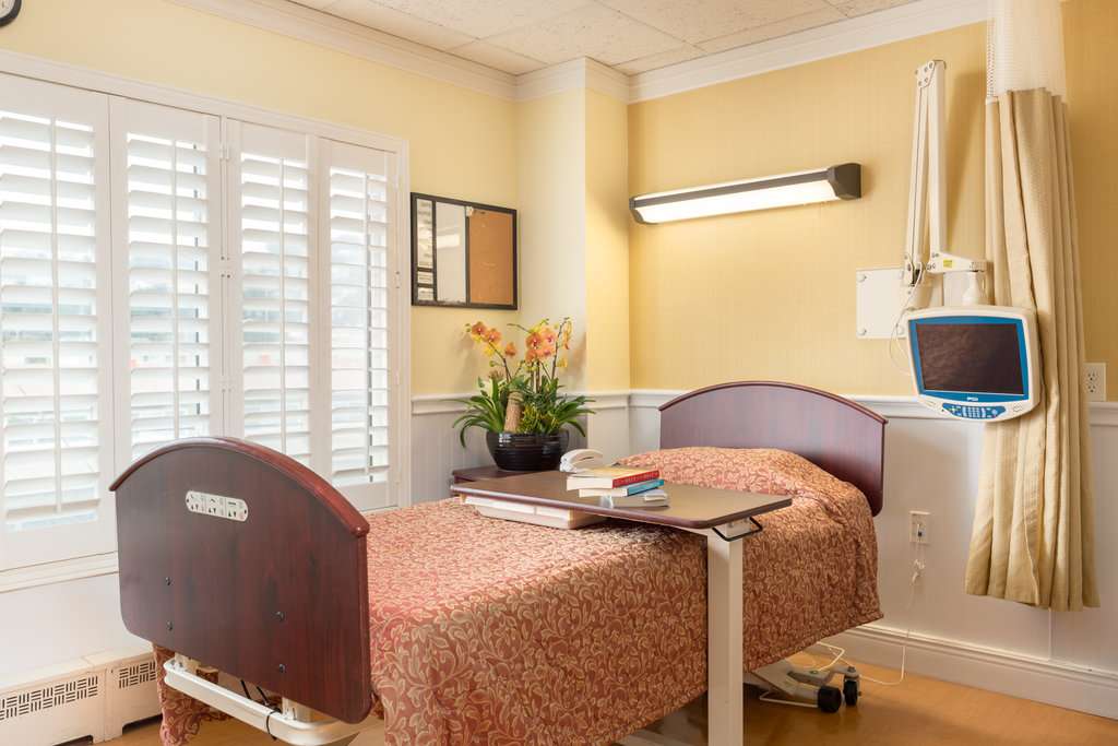 Pacifica Nursing & Rehab Center | 385 Esplanade Ave, Pacifica, CA 94044 | Phone: (650) 993-5576