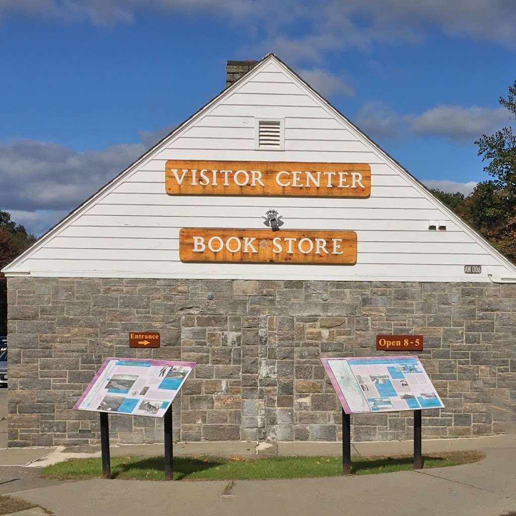 The Palisades Parkway Visitor Center and Bookstore | Palisades Interstate Pkwy, Tomkins Cove, NY 10986, USA | Phone: (845) 786-5003