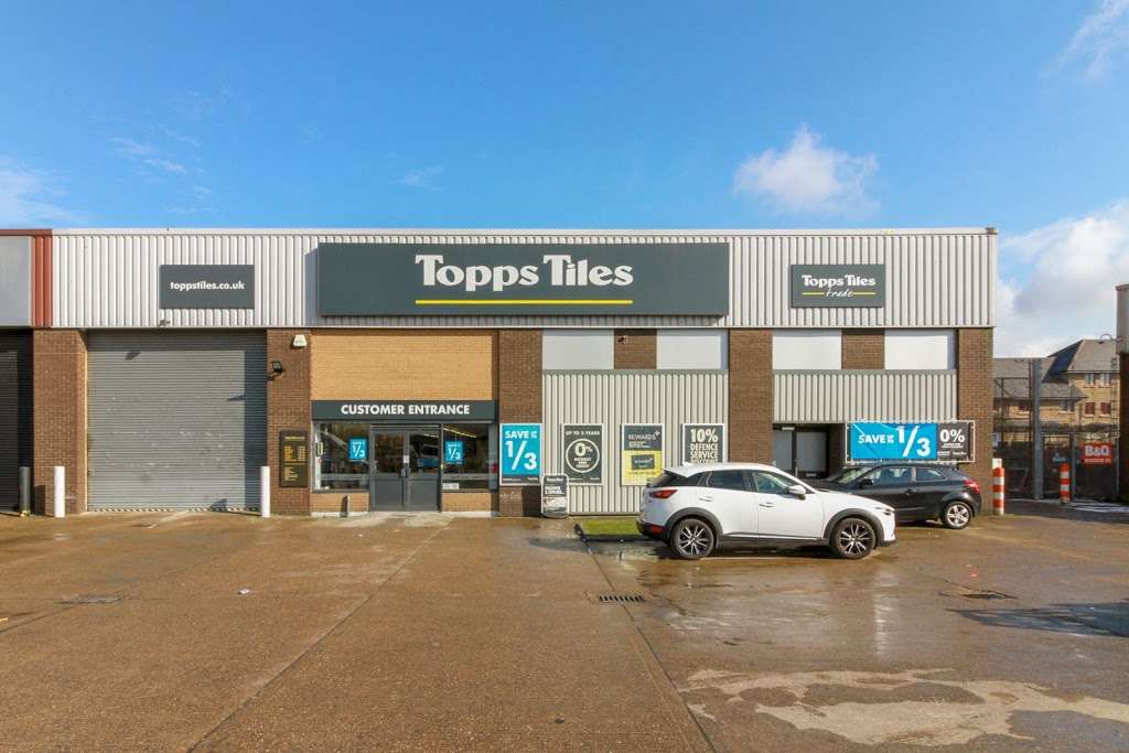 Topps Tiles Chingford | North Circular Road, Unit 8, Deacon Estate, London, Chingford E4 8QF, UK | Phone: 020 8523 2110