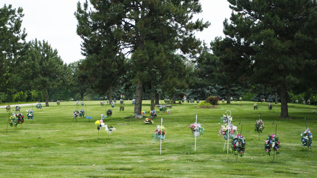 Elm Lawn Pet Cemetery & Pet Crematorium | 401 E Lake St, Elmhurst, IL 60126, USA | Phone: (630) 833-9696