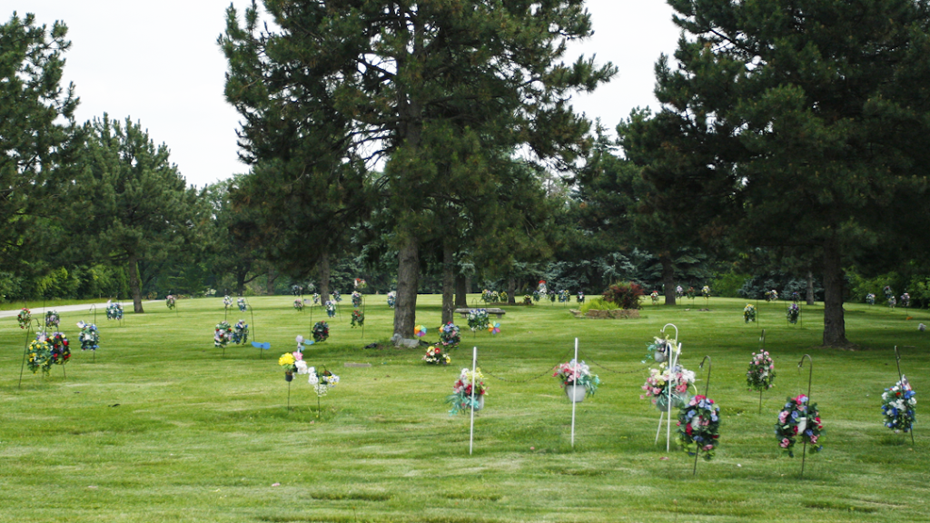 Elm Lawn Pet Cemetery & Pet Crematorium | 401 E Lake St, Elmhurst, IL 60126 | Phone: (630) 833-9696