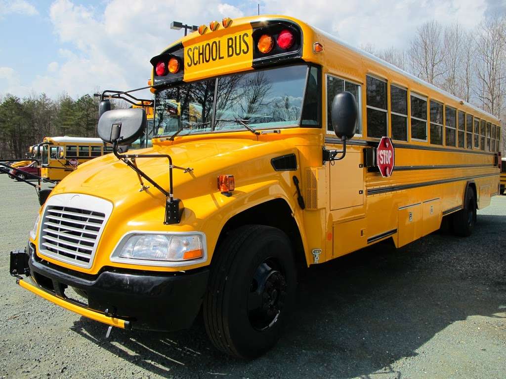 Raytown Schools Bus Garage | 5920 Hardy Ave, Raytown, MO 64133 | Phone: (816) 268-7170