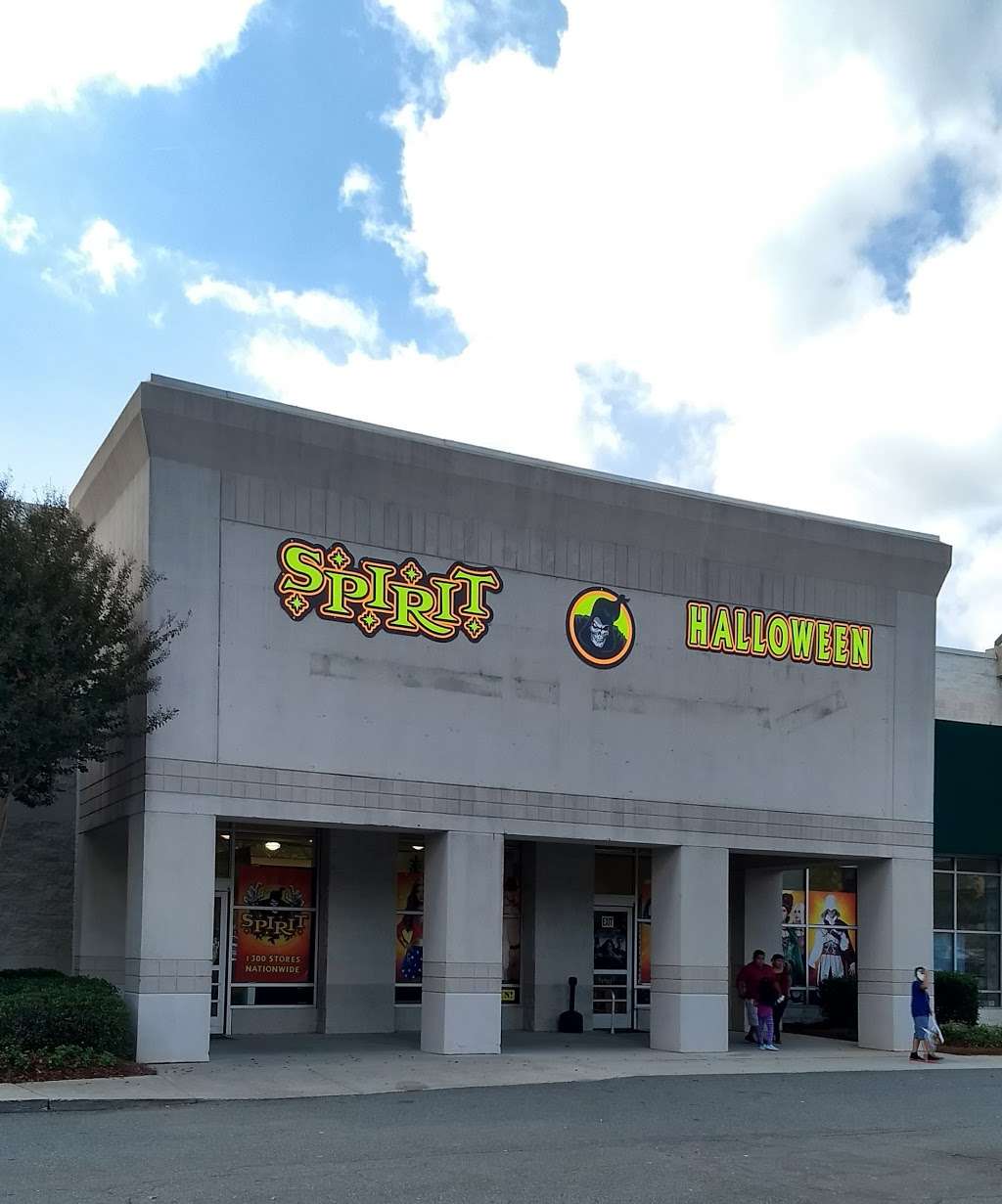 Spirit Halloween | 10052 E Independence Blvd ste a, Matthews, NC 28105, USA | Phone: (866) 586-0155