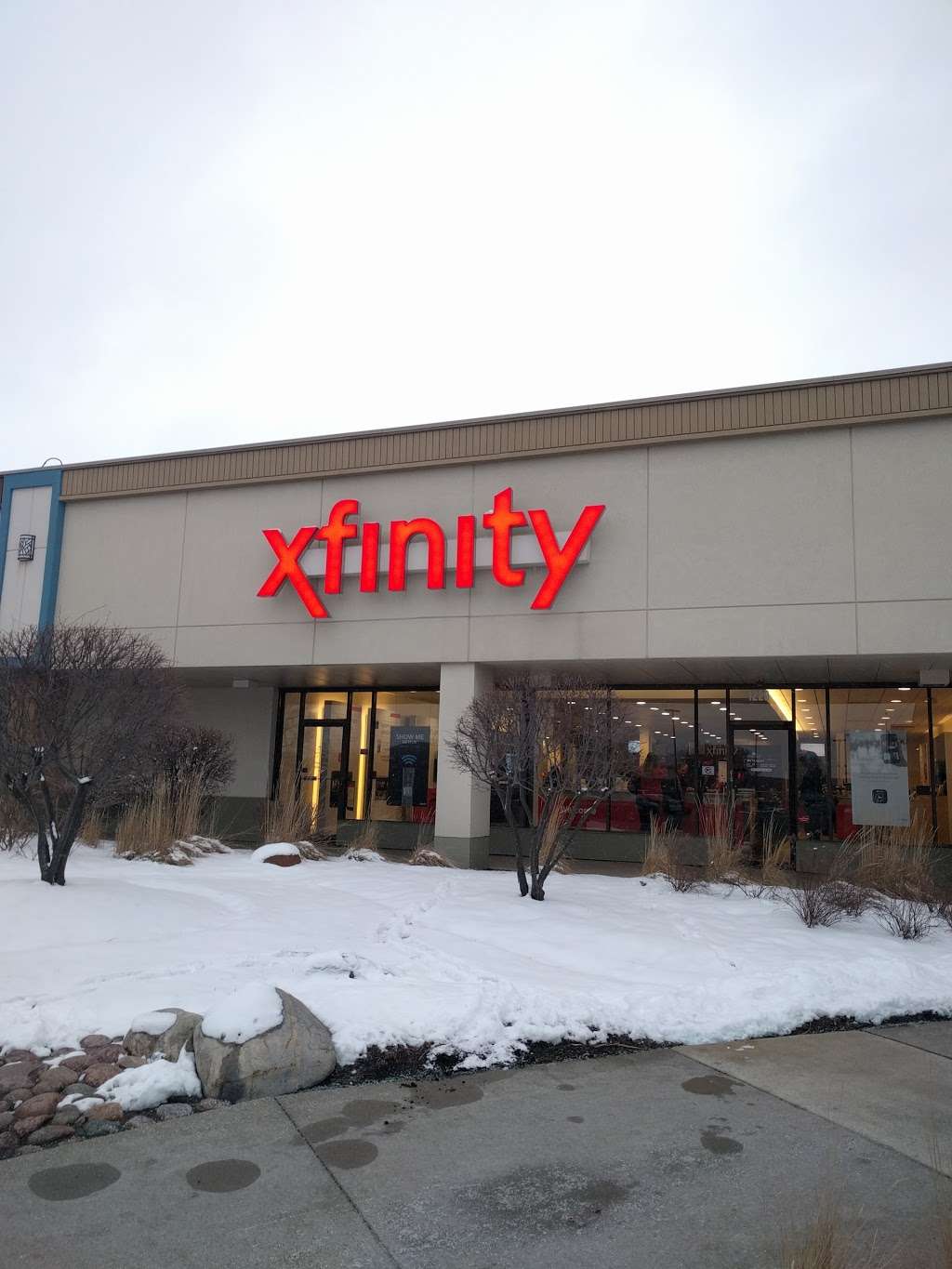 Xfinity Store by Comcast | 1229 E Golf Rd, Schaumburg, IL 60173 | Phone: (800) 934-6489