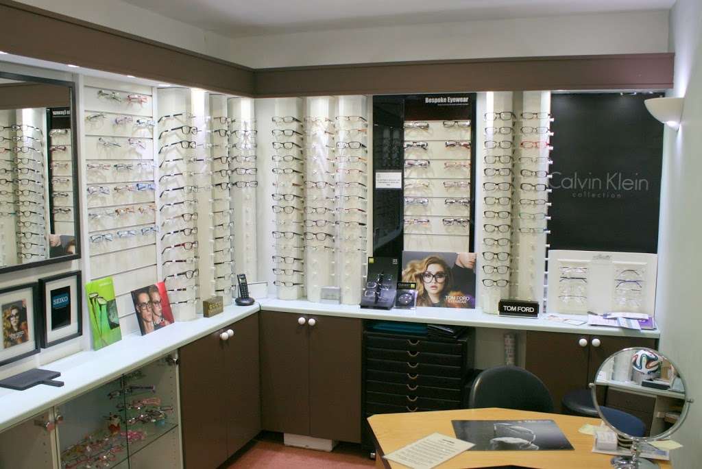 day lewis Opticians | 116 Main Rd, Biggin Hill, Westerham TN16 3AY, UK | Phone: 01959 572535
