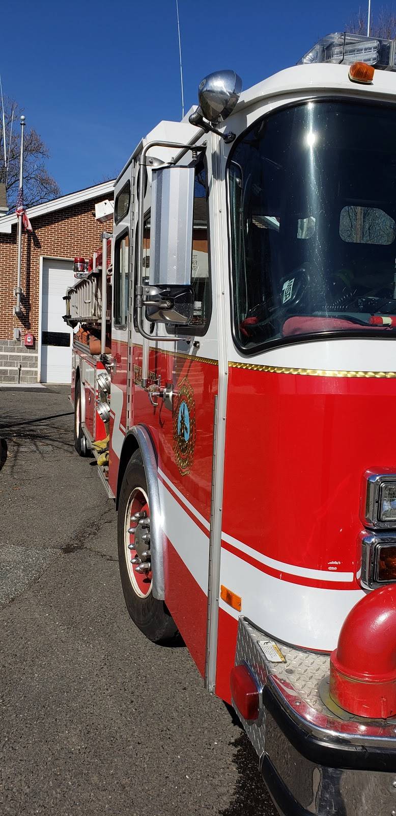 Teaneck Fire Department - Station 3 | 370 Teaneck Rd, Teaneck, NJ 07666 | Phone: (201) 837-2085