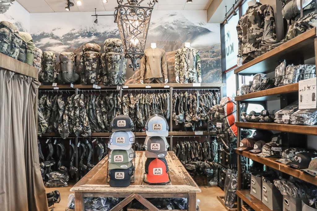 KUIU Showroom | 1920 N Lincoln St #101, Dixon, CA 95620, USA | Phone: (855) 367-5848