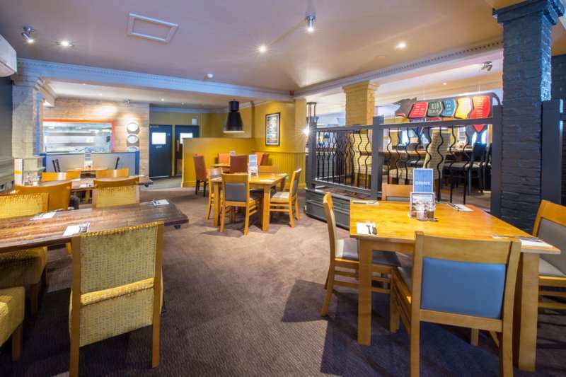 Beefeater Royal Oak | London Rd, Wrotham Heath, Sevenoaks TN15 7RX, UK | Phone: 01732 884214