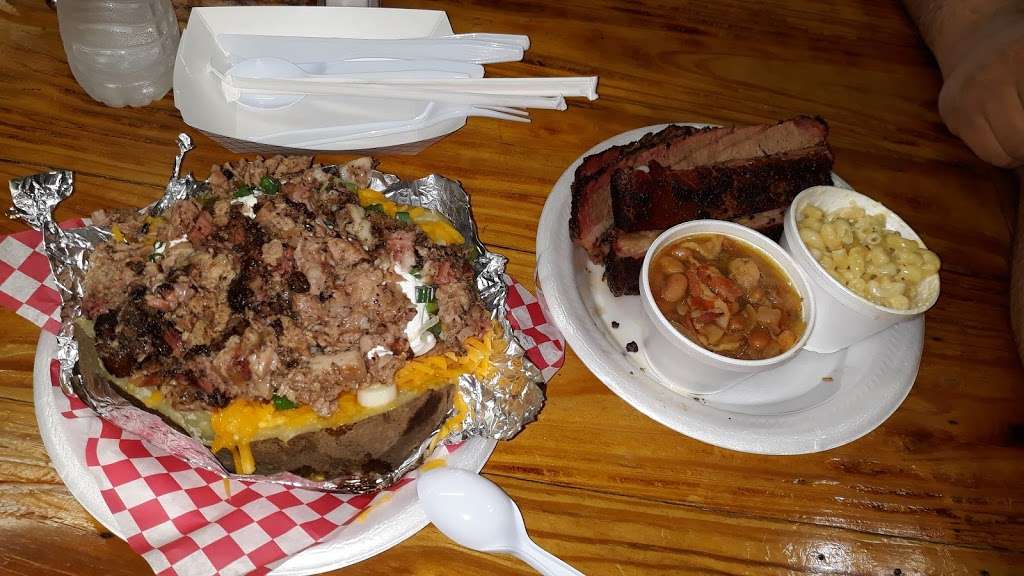 Vicky’s BBQ Catering | 1722 Jones Rd, Highlands, TX 77562, USA | Phone: (281) 968-9227