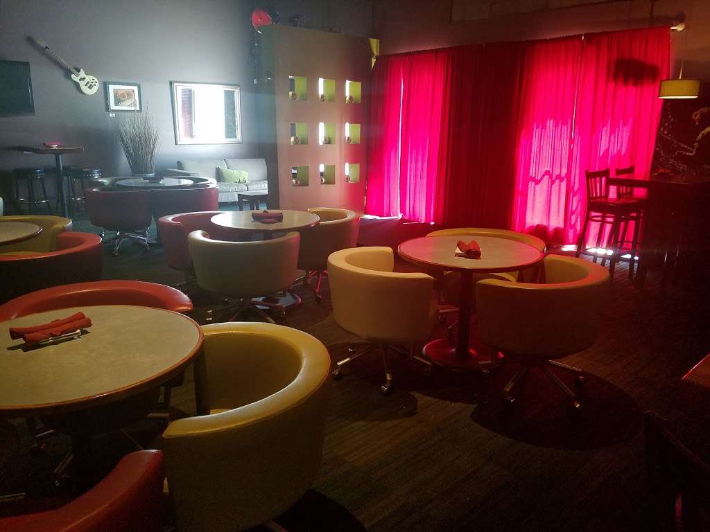 The Lounge | 9832 N 7th St #3, Phoenix, AZ 85020, USA | Phone: (602) 870-4122