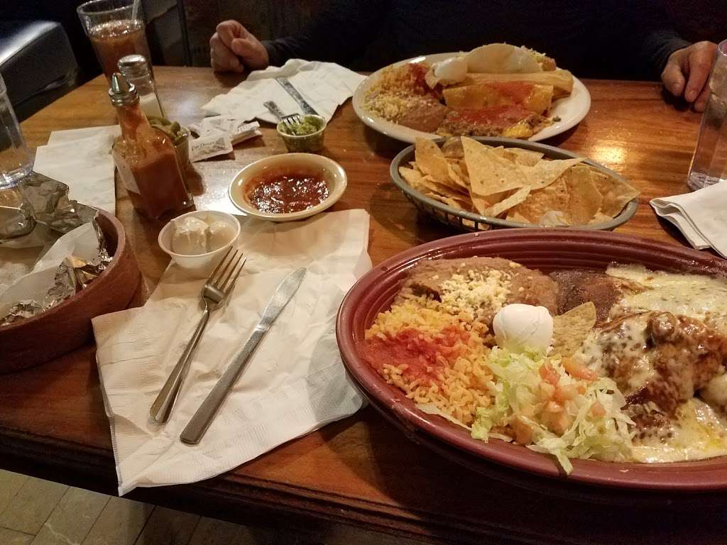 Pepes Mexican Restaurant | 943 River Oaks Dr, Calumet City, IL 60409, USA | Phone: (708) 891-2393