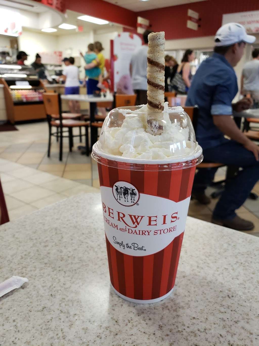 Oberweis Ice Cream and Dairy Store | 5572 Grand Ave Suite 1, Gurnee, IL 60031, USA | Phone: (847) 406-3000