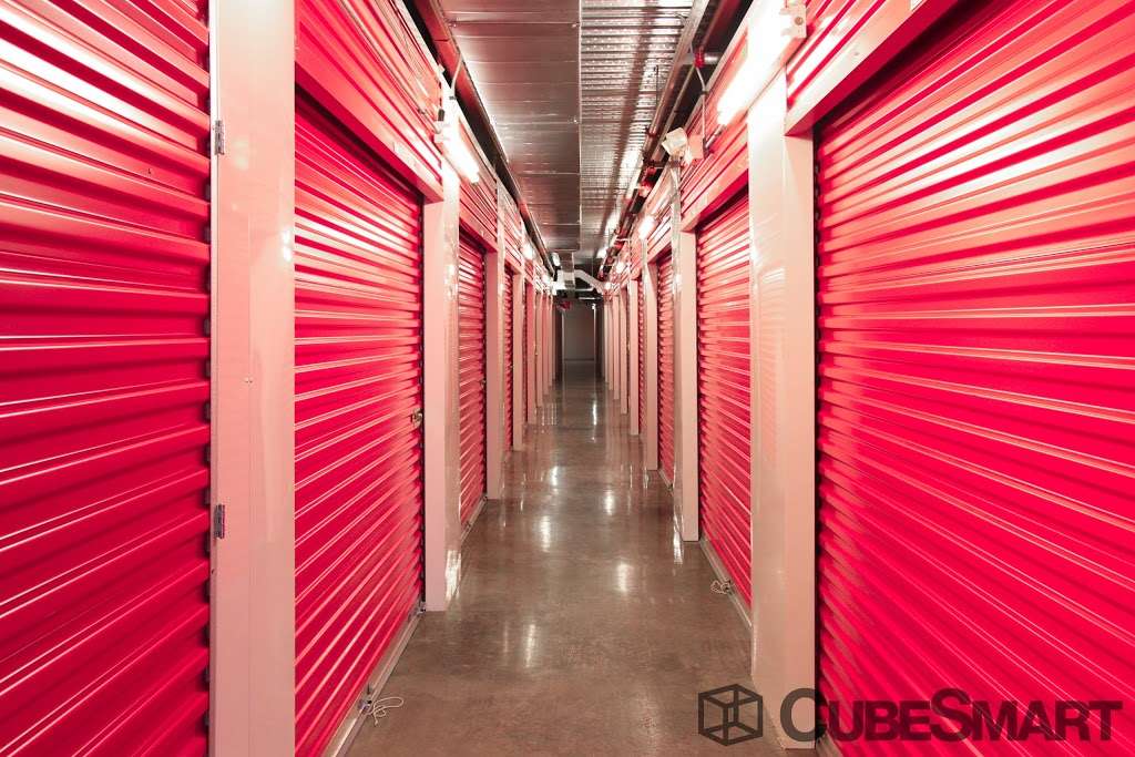 CubeSmart Self Storage | 8252 Westheimer Rd, Houston, TX 77063, USA | Phone: (713) 266-6630