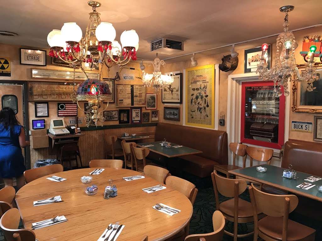 Buck’s Restaurant, Woodside | 3062 Woodside Rd, Woodside, CA 94062, USA | Phone: (650) 851-8010