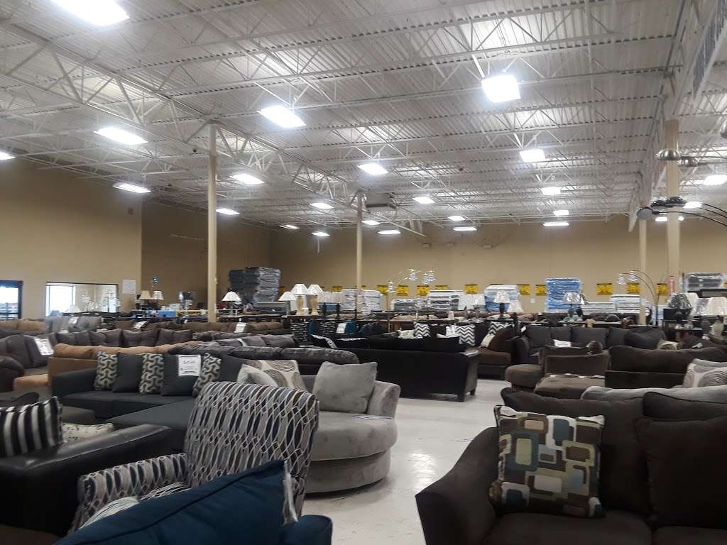 American Freight Furniture and Mattress | 2964 W Wheatland Rd, Dallas, TX 75237, USA | Phone: (972) 283-8888