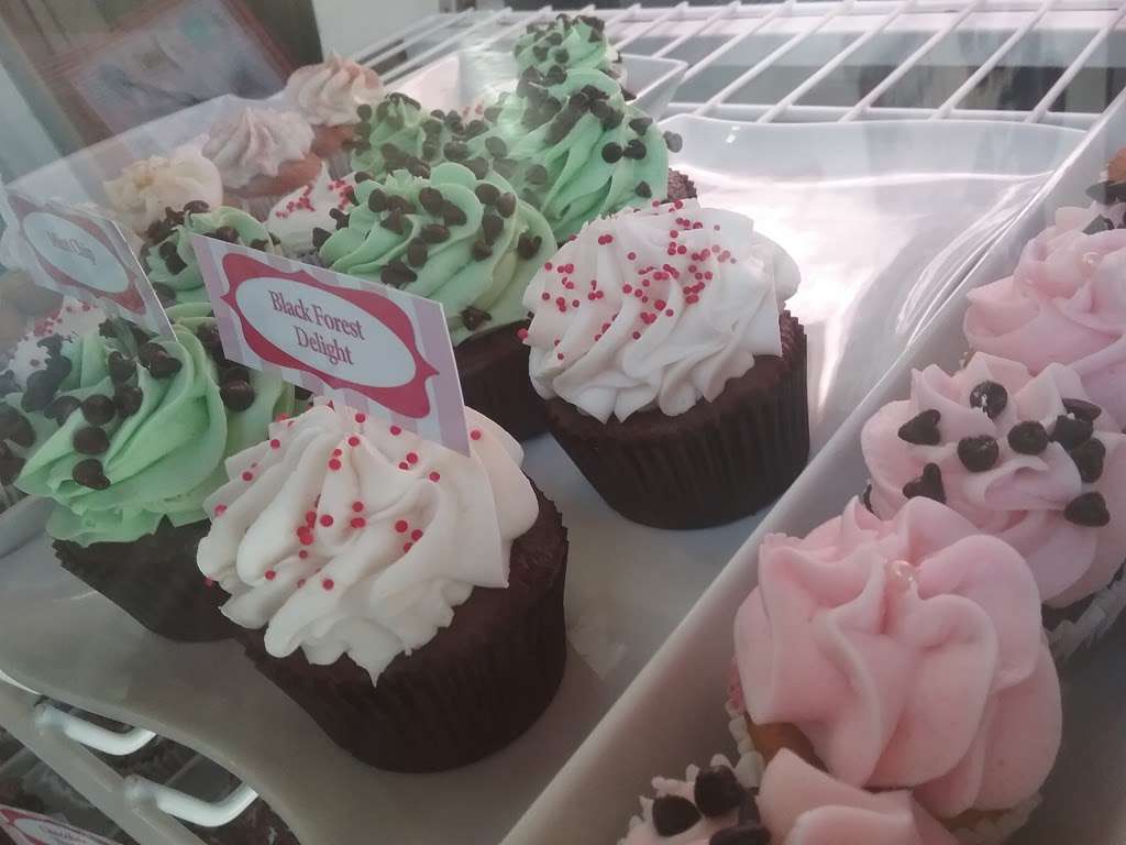 Missys Cupcake Creations | 3900 W Channel Islands Blvd, Oxnard, CA 93035, USA | Phone: (805) 382-4852