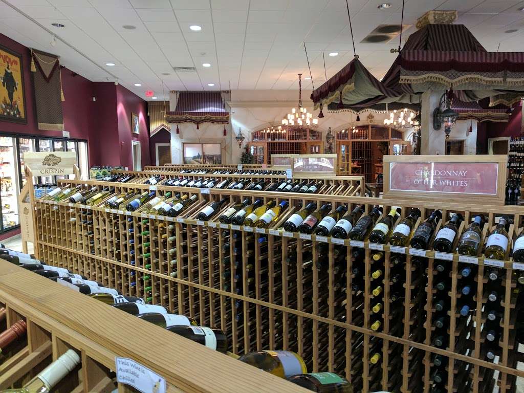 Malloys Finest Wine & Spirits | 1020 Maple Ave, Lisle, IL 60532, USA | Phone: (630) 271-0707