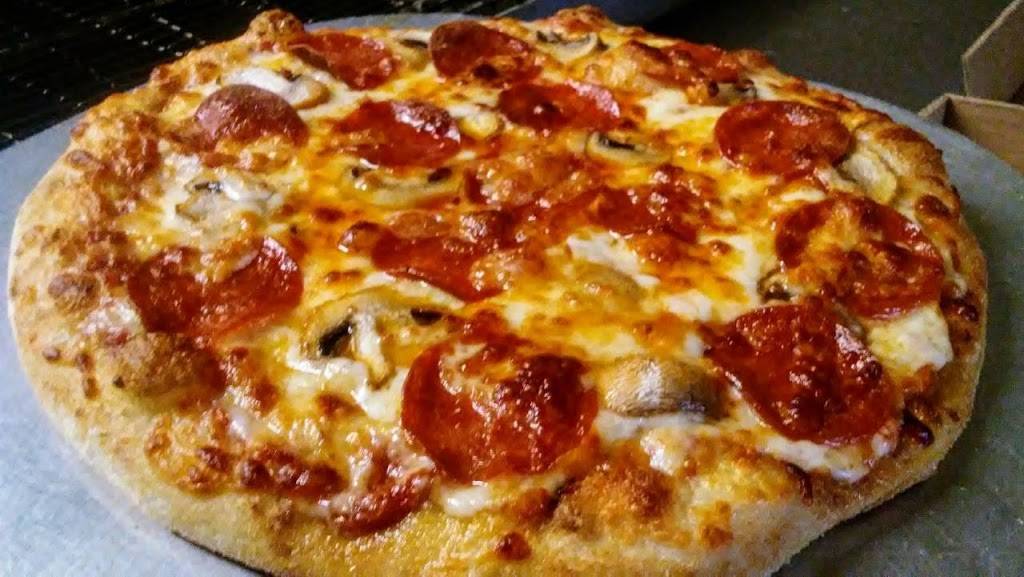 Pizza Fan | 3830 W 140th St, Cleveland, OH 44111, USA | Phone: (216) 563-1699