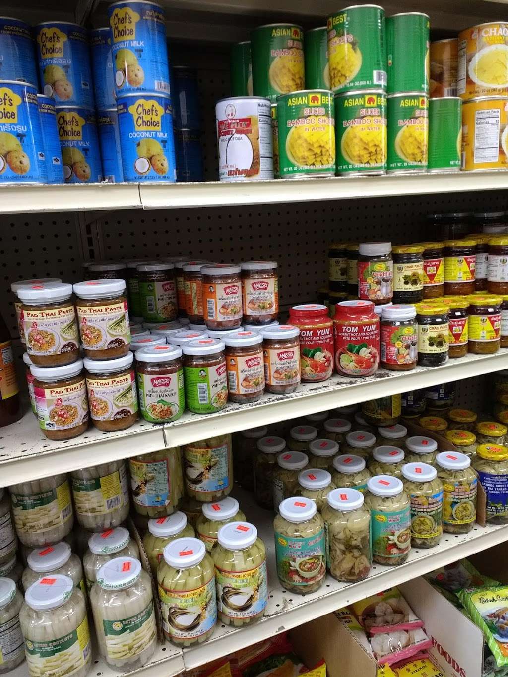 Asian Super Market | 467 W Patrick St # 10, Frederick, MD 21701 | Phone: (301) 846-4463