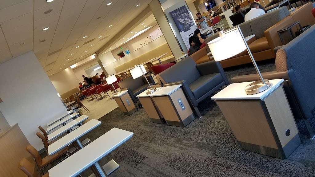 Admirals Club | Los Angeles, CA 90045