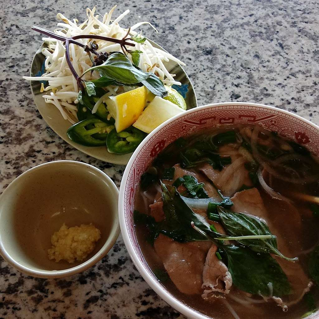 Pho Bellwood | Apple Valley, CA 92308, USA | Phone: (760) 503-7009