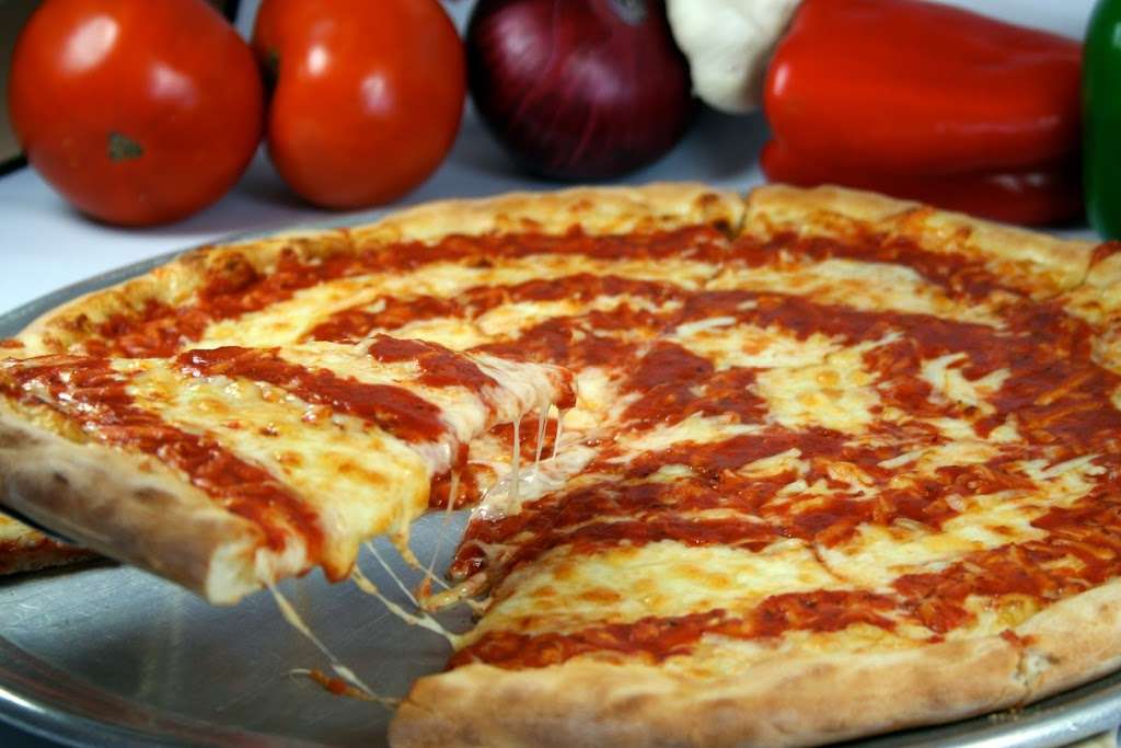 Grotto Pizza | 110 East St, Camden, DE 19934, USA | Phone: (302) 922-5655