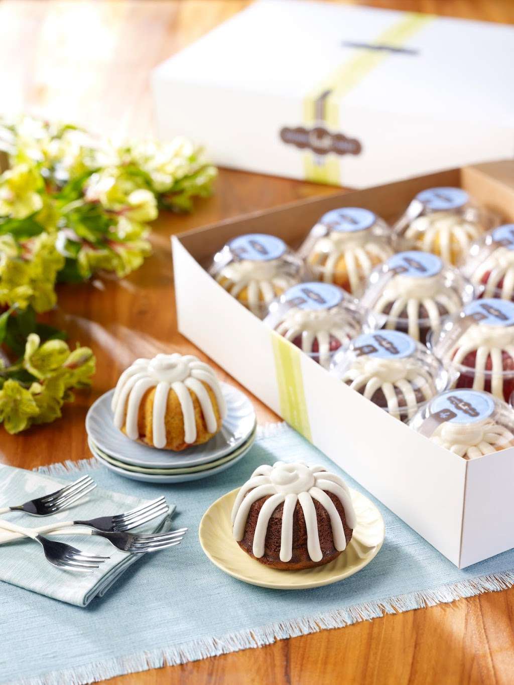 Nothing Bundt Cakes | 6025 Crenshaw Rd Suite 101, Pasadena, TX 77505, USA | Phone: (281) 991-3333