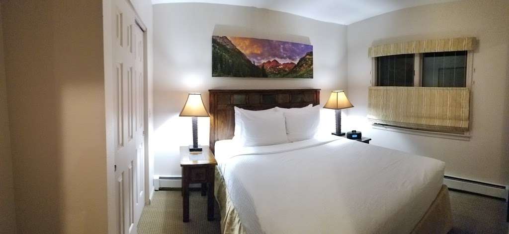 Historic Crags Lodge by Diamond Resorts | 300 Riverside Dr, Estes Park, CO 80517, USA | Phone: (970) 586-6066