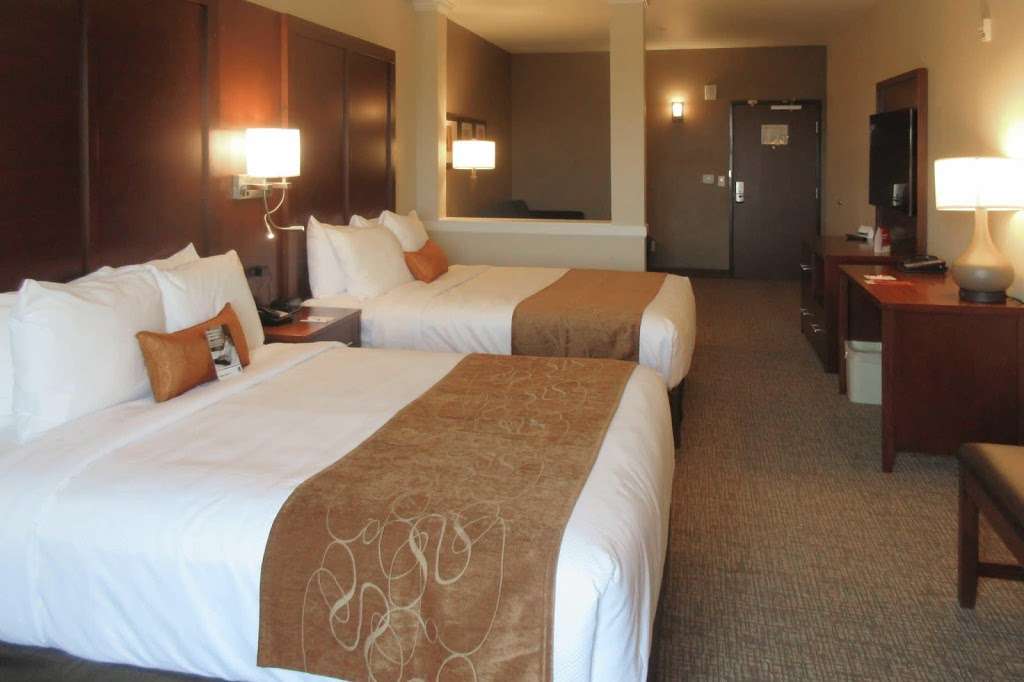 Comfort Suites Denver International Airport | 5940 Tower Rd, Denver, CO 80249 | Phone: (720) 535-9110