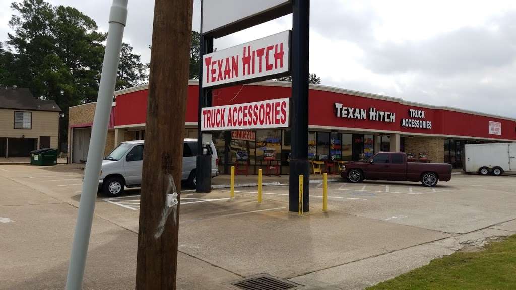 Texan Hitch & Truck Accessories | 813 Highway 45 South, Conroe, TX 77301, USA | Phone: (936) 539-0255