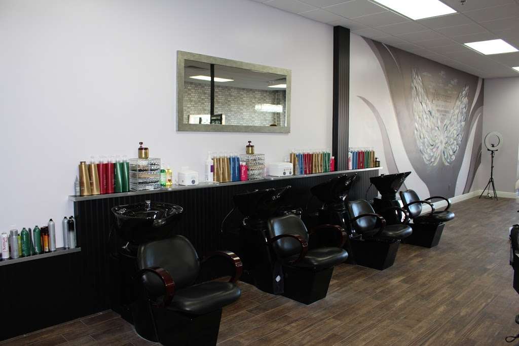 Main Street Hair Studio | 9813 North, US-301, Wildwood, FL 34785, USA | Phone: (352) 461-0861