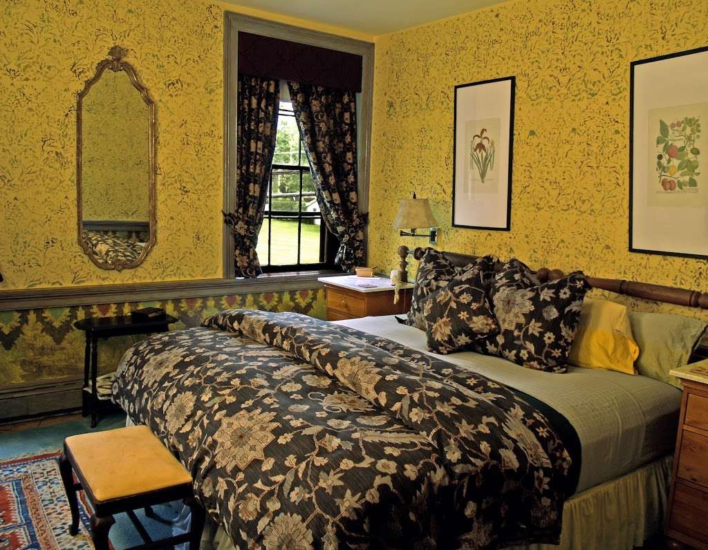 Bridgeton House on the Delaware | 1525 River Rd, Upper Black Eddy, PA 18972, USA | Phone: (610) 982-5856