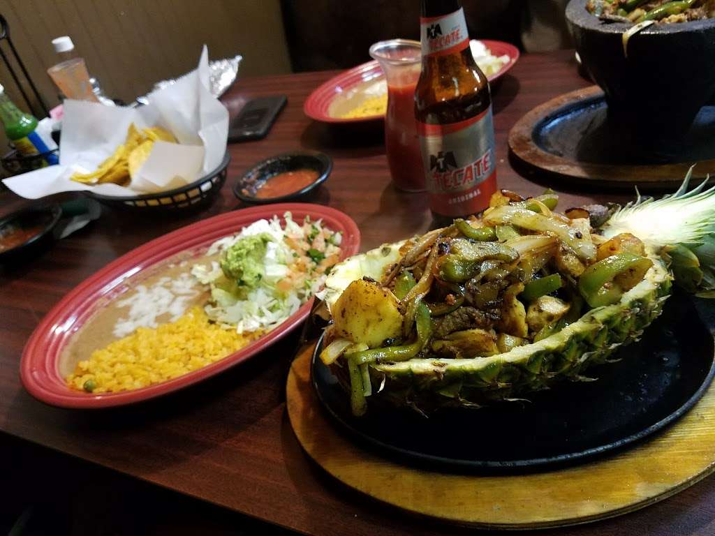 Los Mariachis Mexican Cuisine | 516 N Main St, Troutman, NC 28166 | Phone: (704) 508-1492