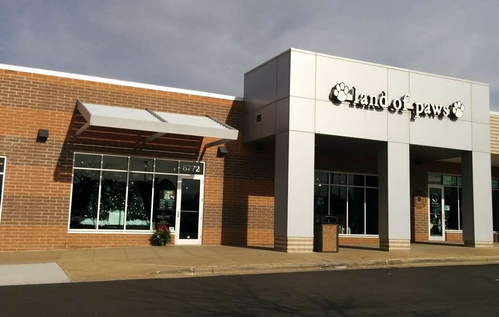 Land of Paws South | 6772 W 135th St, Overland Park, KS 66223, USA | Phone: (913) 402-1033