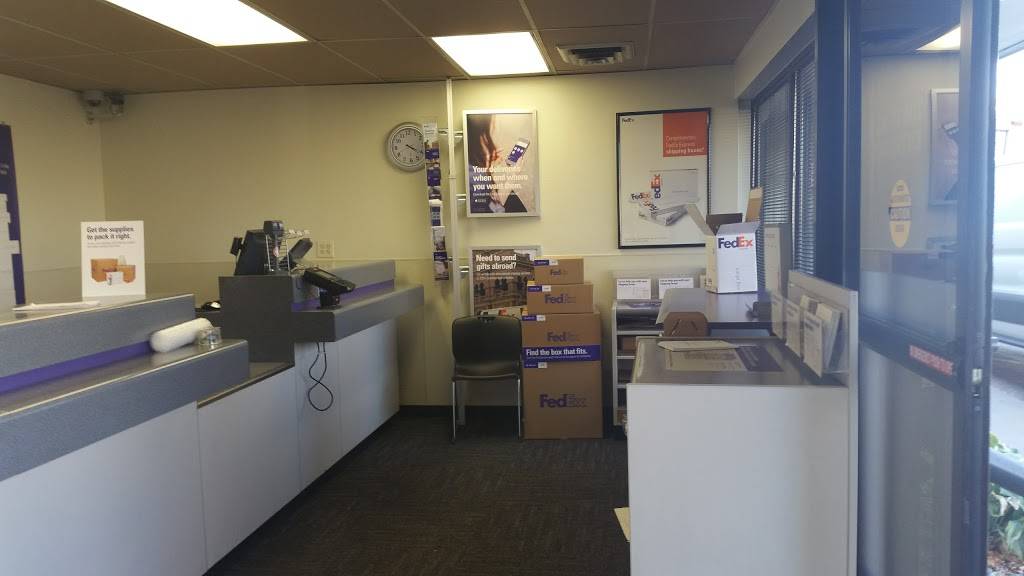 FedEx Ship Center | 6531 W 56th Ave, Arvada, CO 80002 | Phone: (800) 463-3339